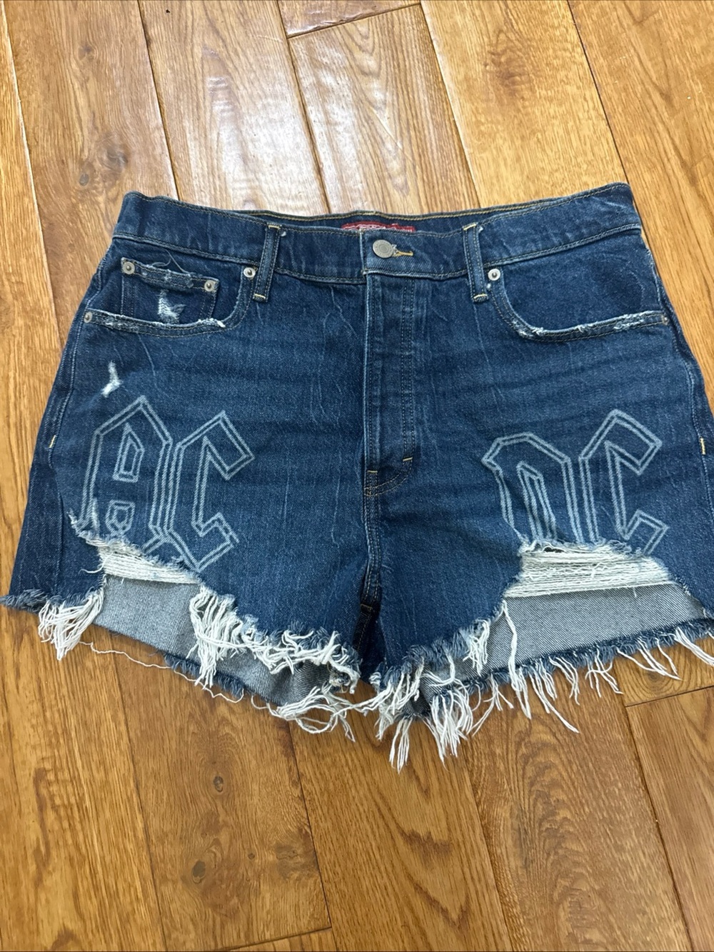 Lucky Legends AC/DC 3” High Rise Button Fly denim Mom Shorts 12/31